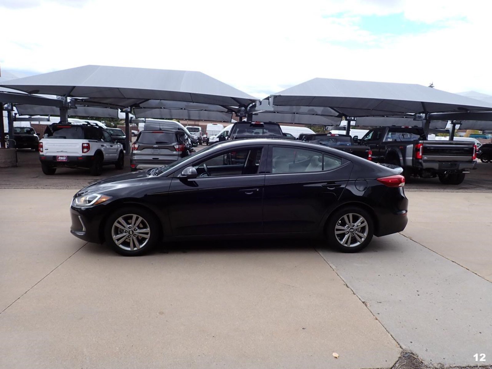 5NPD84LF2HH034117