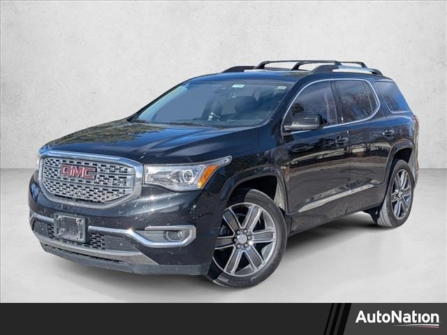 2017 GMC Acadia Denali's photo