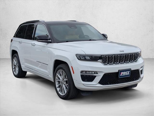 2022 Jeep Grand Cherokee Summit photo 3