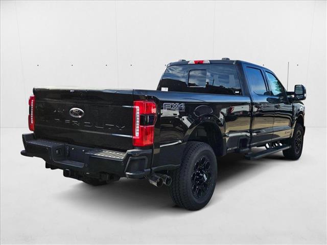 2025 Ford F-350 Lariat photo 2