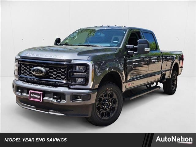 2025 Ford F-350 Super Duty Lariat's photo