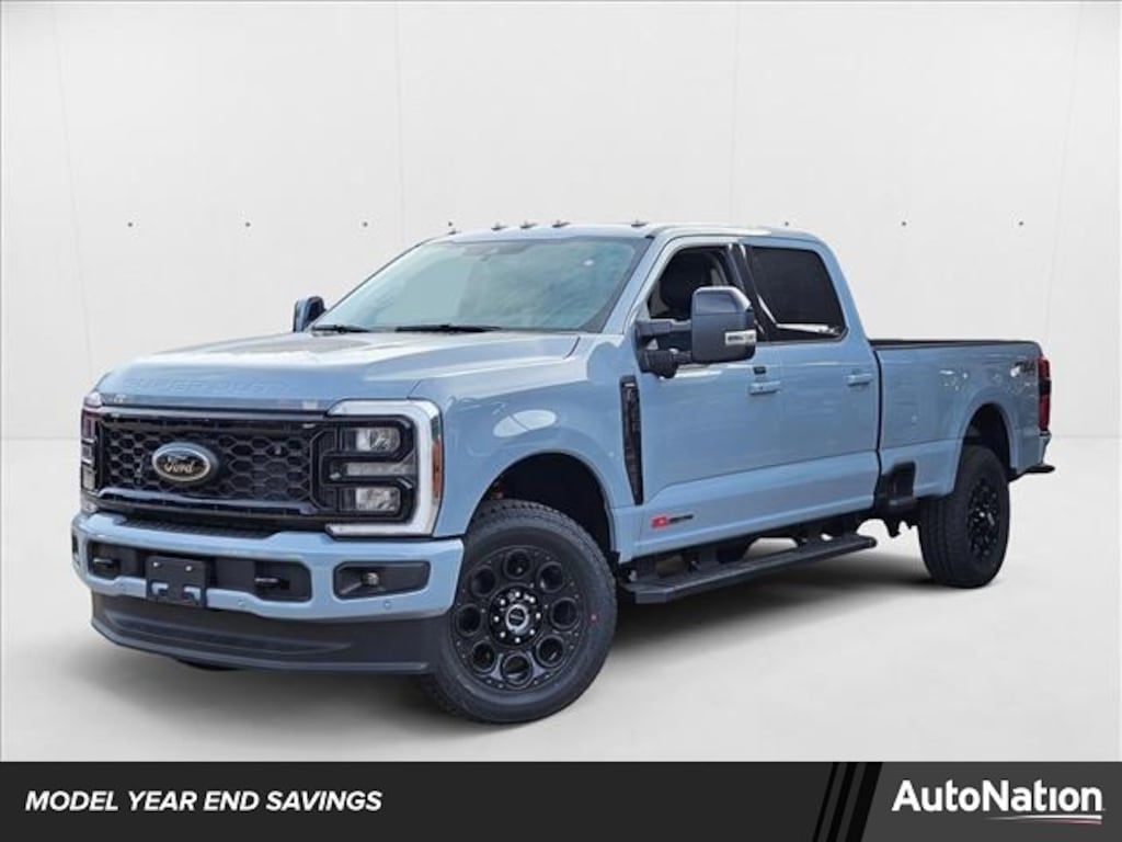New 2025 Ford F-350 LARIAT Truck Crew Cab