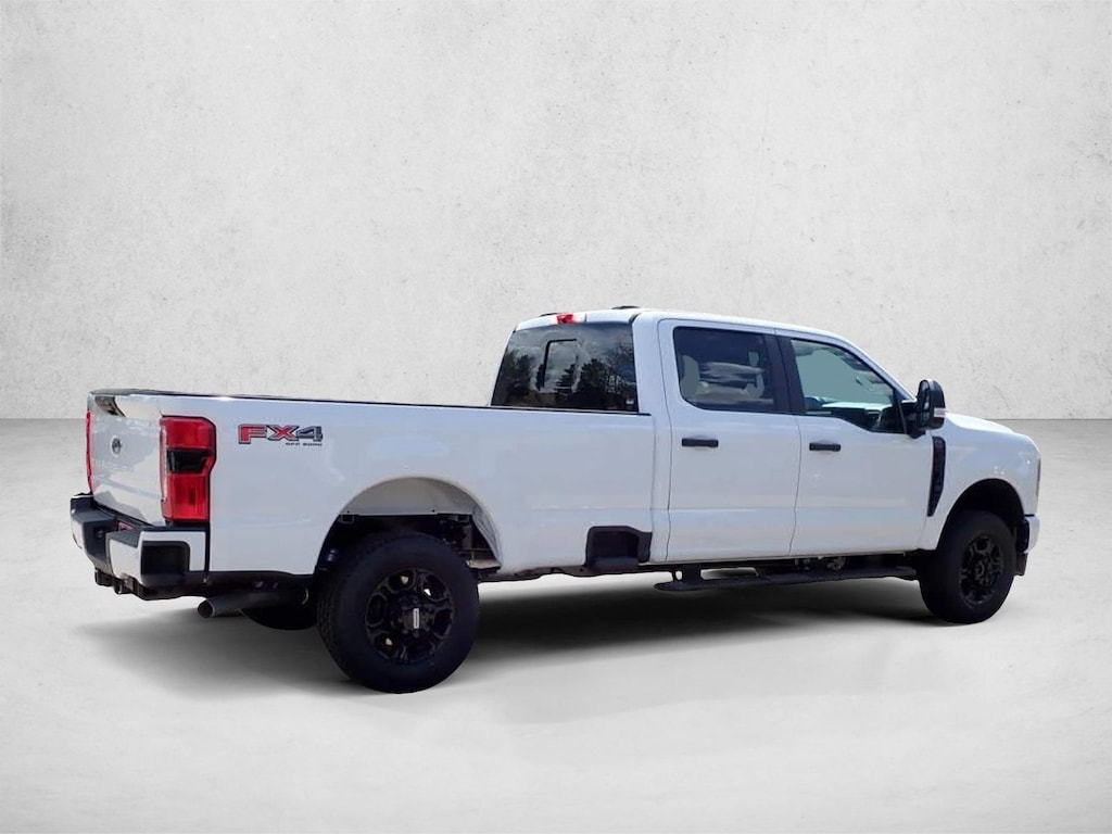 New 2026 Ford F-350 XL Truck Crew Cab