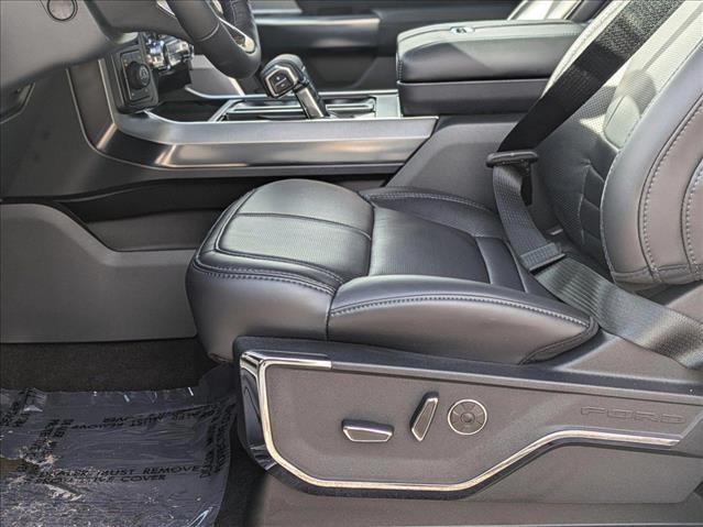 2025 Ford F-150 Platinum photo 4