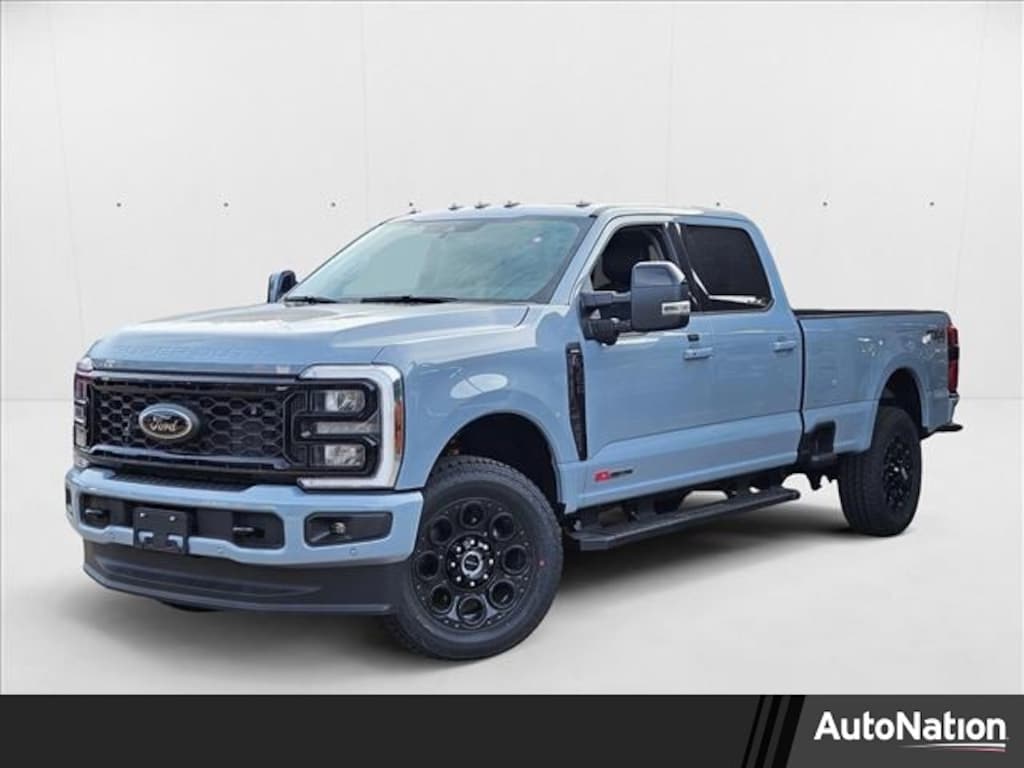New 2025 Ford F-350 LARIAT Truck Crew Cab