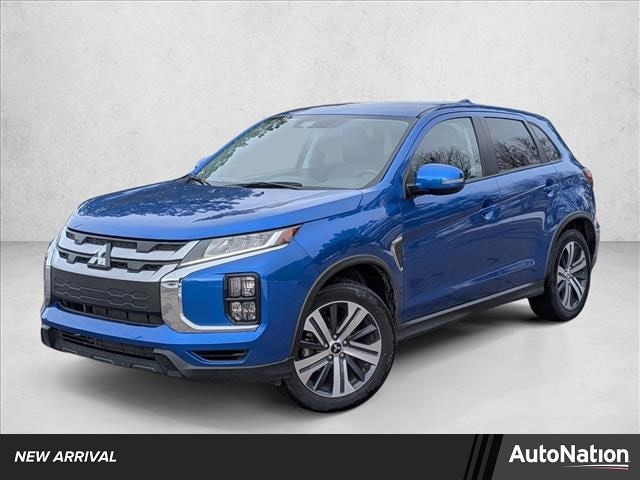 2024 Mitsubishi Outlander Sport SE's photo