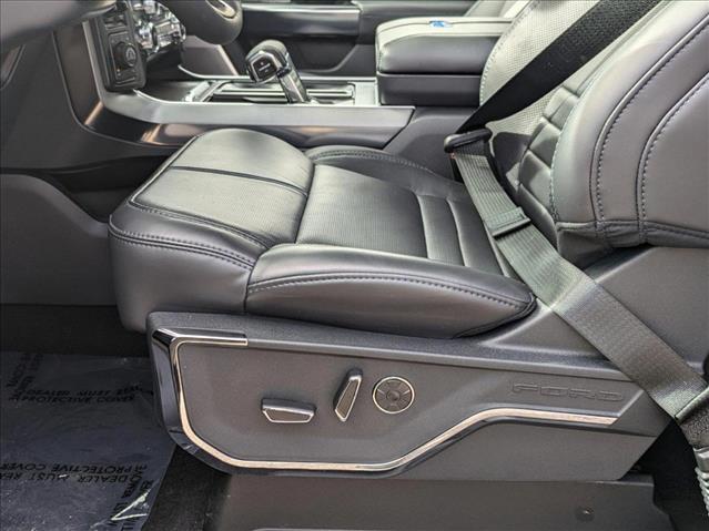 2025 Ford F-150 Platinum photo 4