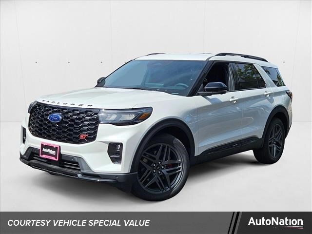 2025 Ford Explorer ST's photo