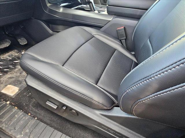 2025 Ford F-150 Lariat photo 4