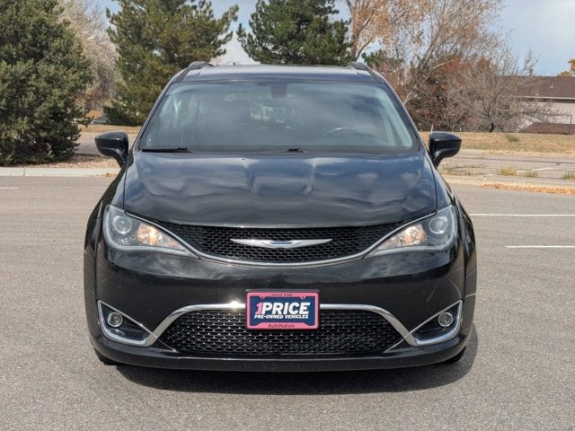 Used 2017 Chrysler Pacifica Touring-L with VIN 2C4RC1BGXHR543890 for sale in Littleton, CO