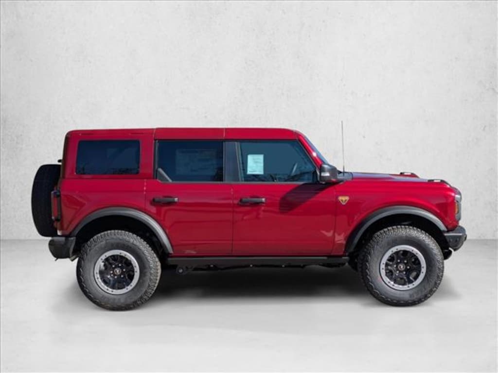 New 2025 Ford Bronco Badlands SUV