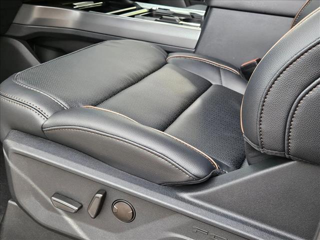 2025 Ford F-350 Lariat photo 4