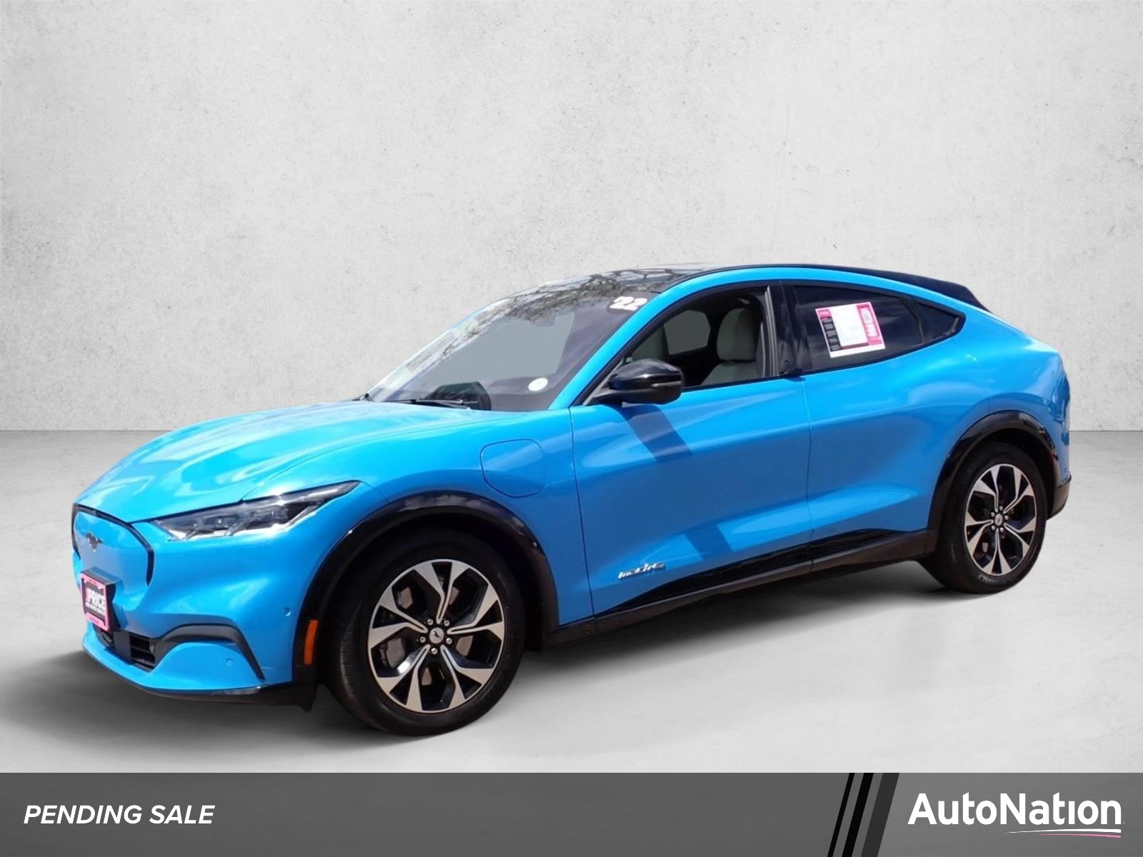 2022 Ford Mustang-Mach-e Premium's photo