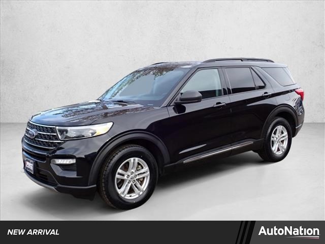 2023 Ford Explorer XLT's photo