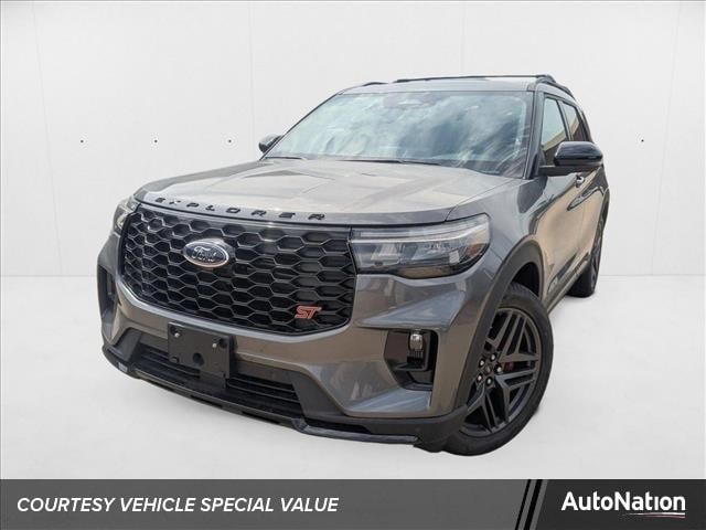 2025 Ford Explorer ST's photo