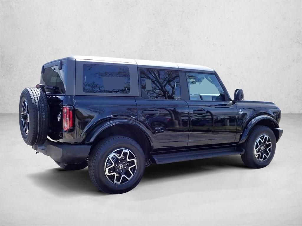 New 2026 Ford Bronco Outer Banks SUV