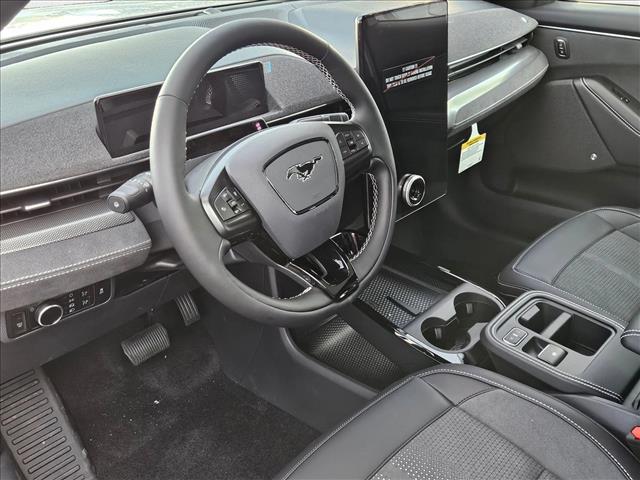 2025 Ford Mustang Mach-E GT photo 3