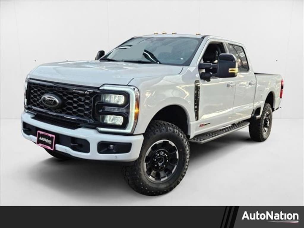 New 2025 Ford F-350 LARIAT Truck Crew Cab