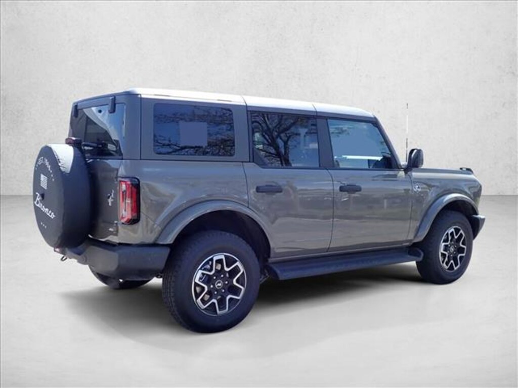 New 2026 Ford Bronco Outer Banks SUV