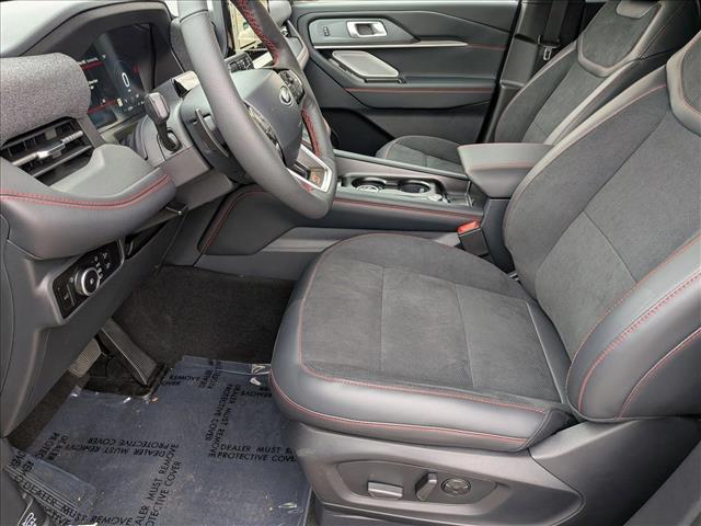 2025 Ford Explorer ST photo 4