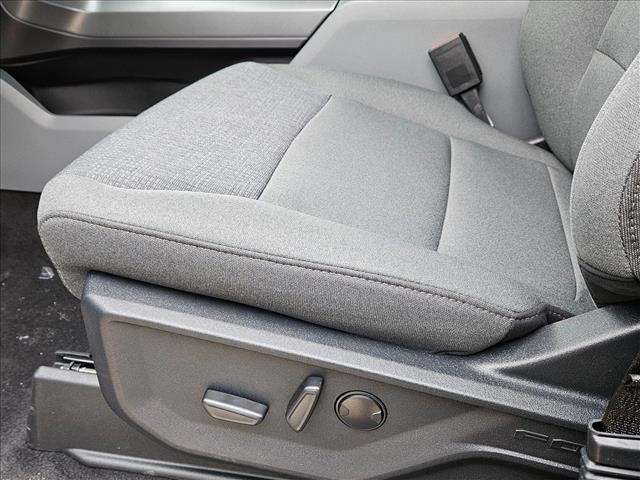 2025 Ford F-150 XLT photo 3