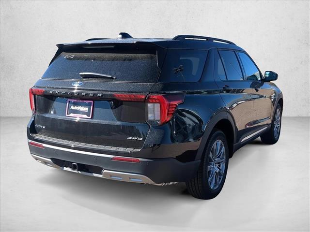 2025 Ford Explorer photo 2
