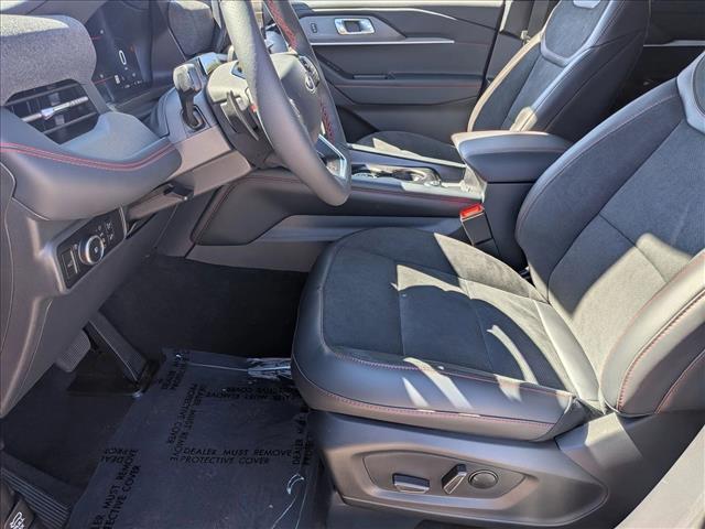2025 Ford Explorer ST photo 3