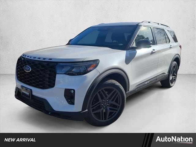 2025 Ford Explorer ST-LINE's photo