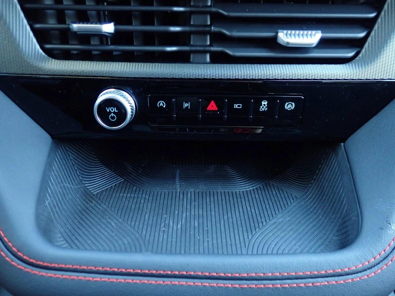 2026 Ford Explorer ST - Photo 22