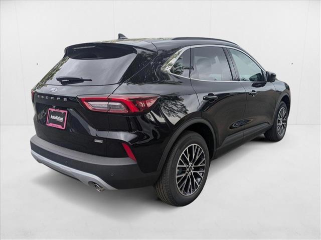 2025 Ford Escape photo 2