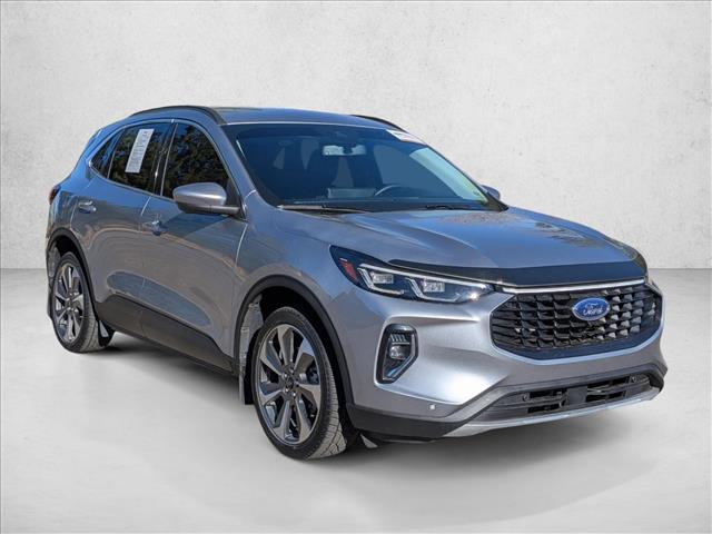 2023 Ford Escape Platinum photo 3