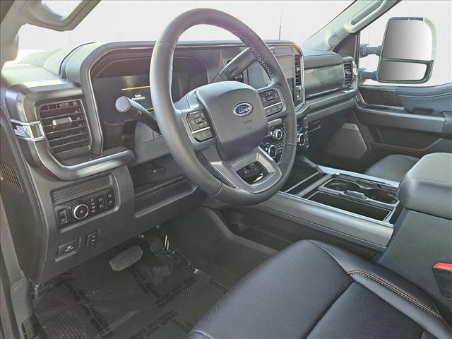 2025 Ford F-350 Lariat photo 3