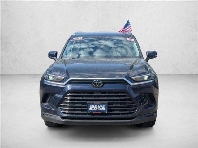 2024 Toyota Grand Highlander XLE photo 2