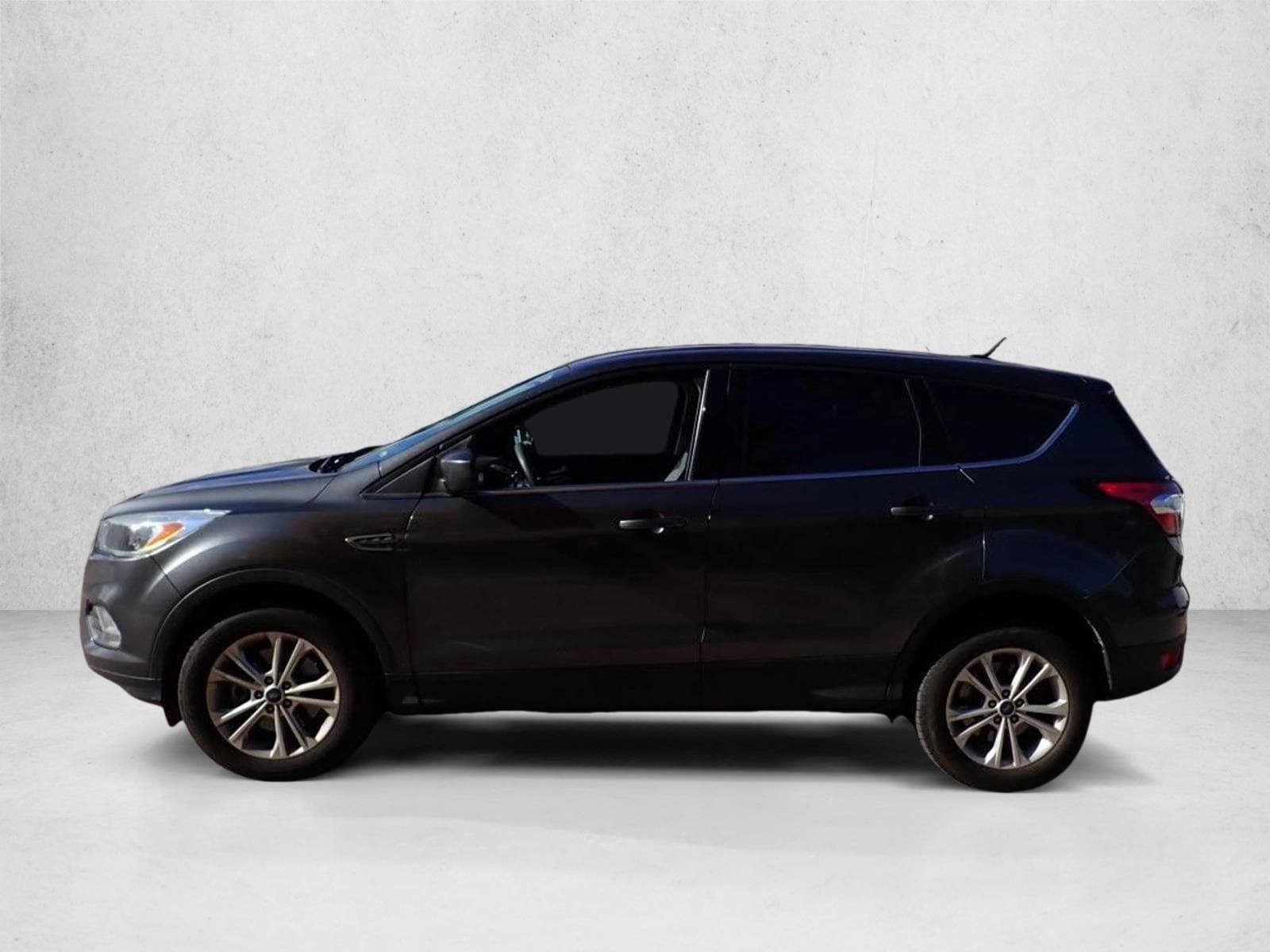 Used 2017 Ford Escape SE with VIN 1FMCU9GD8HUE49800 for sale in Littleton, CO