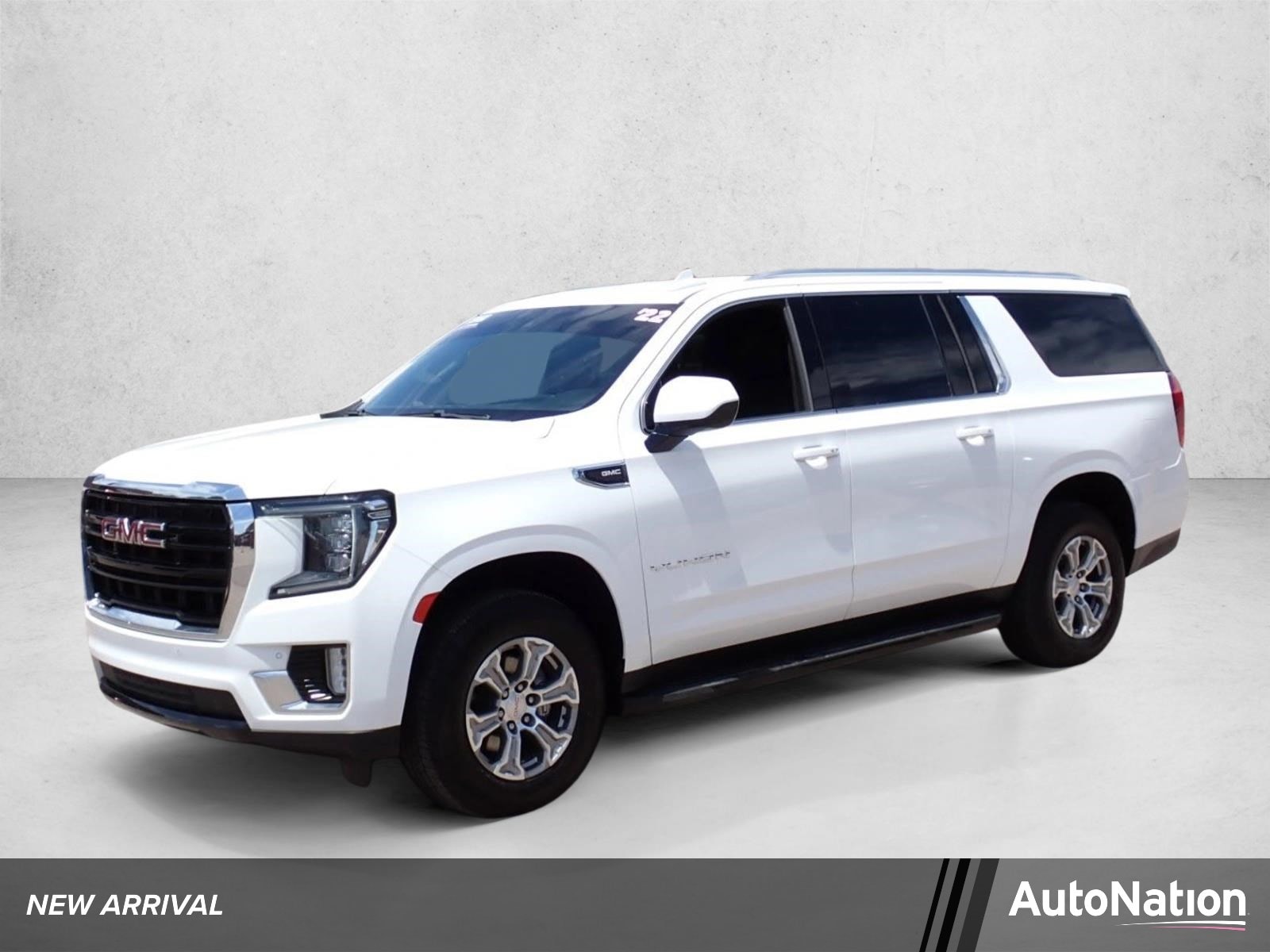 2022 GMC Yukon 4WD SLE's photo