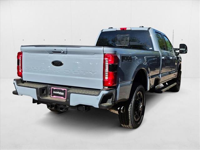 2025 Ford F-350 Lariat photo 2