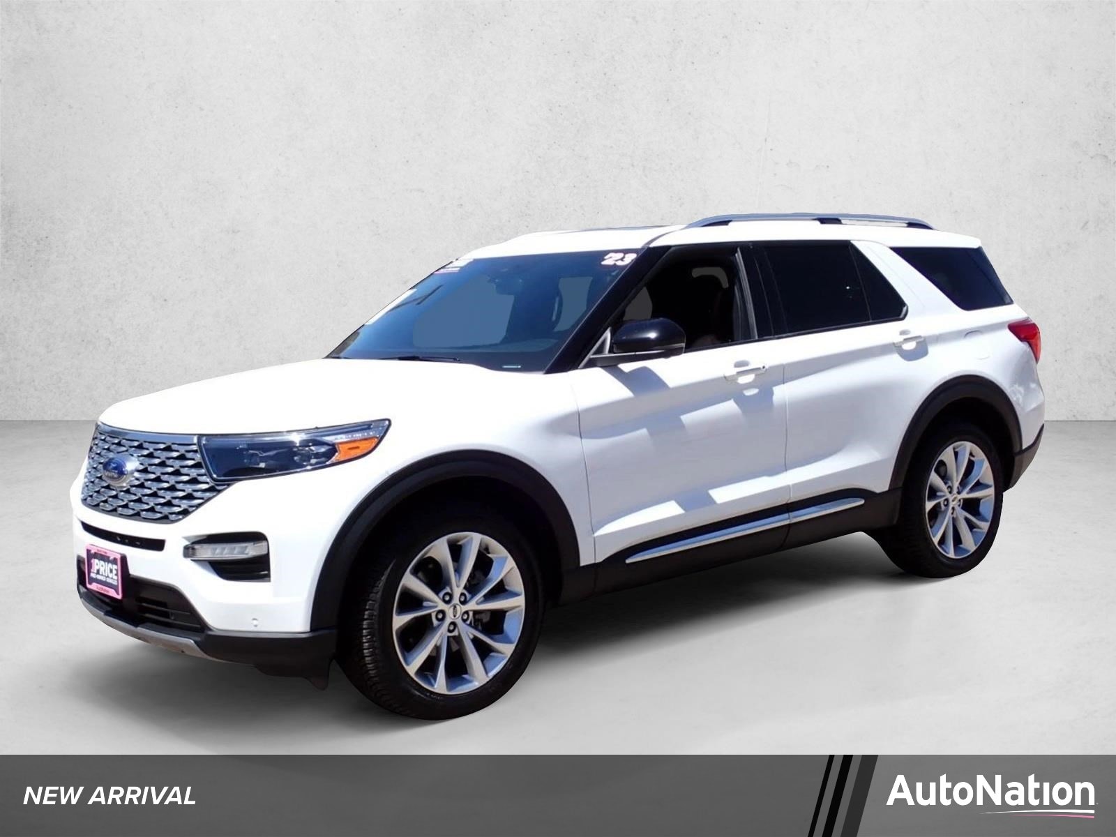 2023 Ford Explorer Platinum 4WD's photo