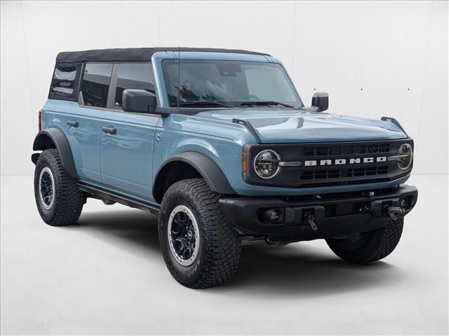 2023 Ford Bronco Black Diamond photo 3
