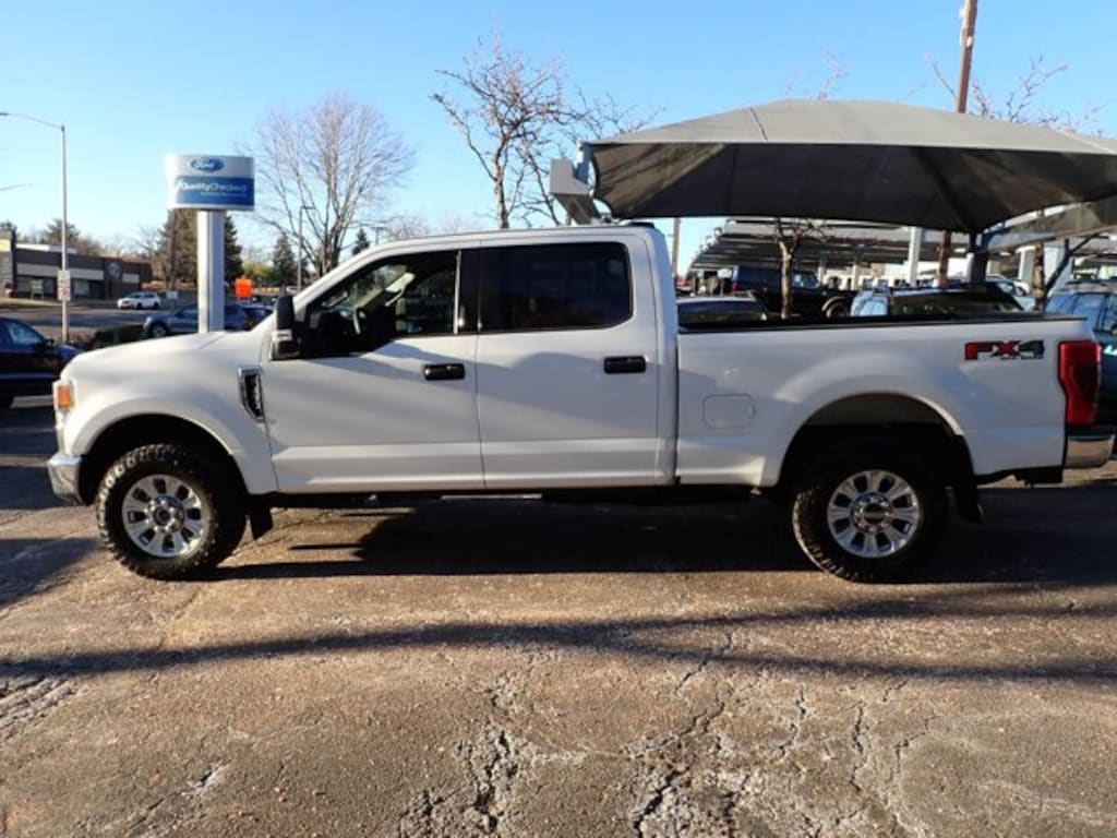 Used 2022 Ford F-250 XLT Truck Crew Cab