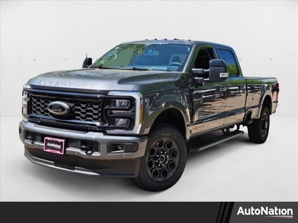 New 2025 Ford F-350 LARIAT Truck Crew Cab