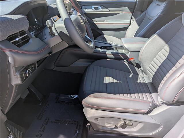 2025 Ford Explorer ST-Line photo 4