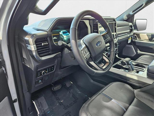 2025 Ford F-150 Platinum photo 3
