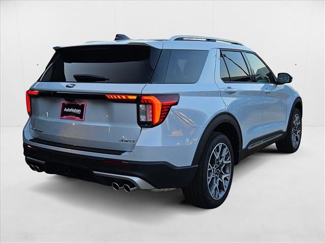 2025 Ford Explorer Platinum photo 2
