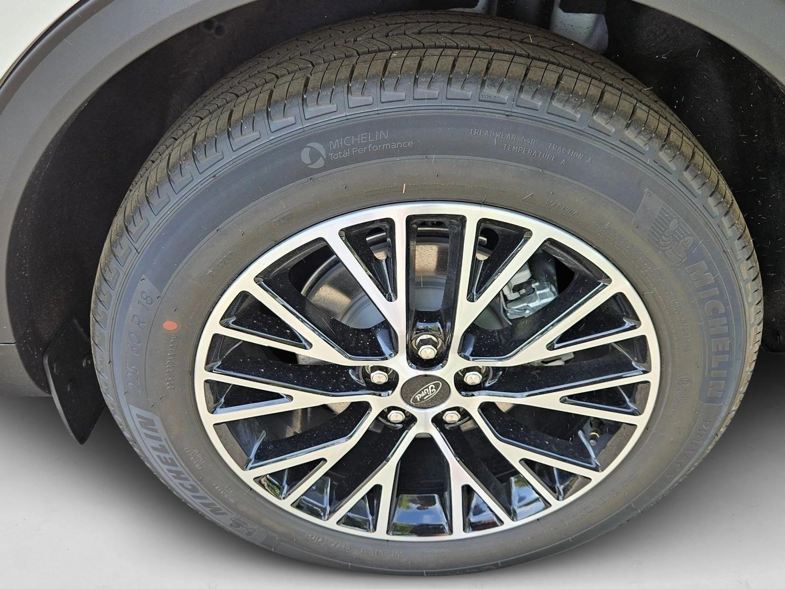 2025 Ford Escape Plug-in hybrid PHEV - Photo 10