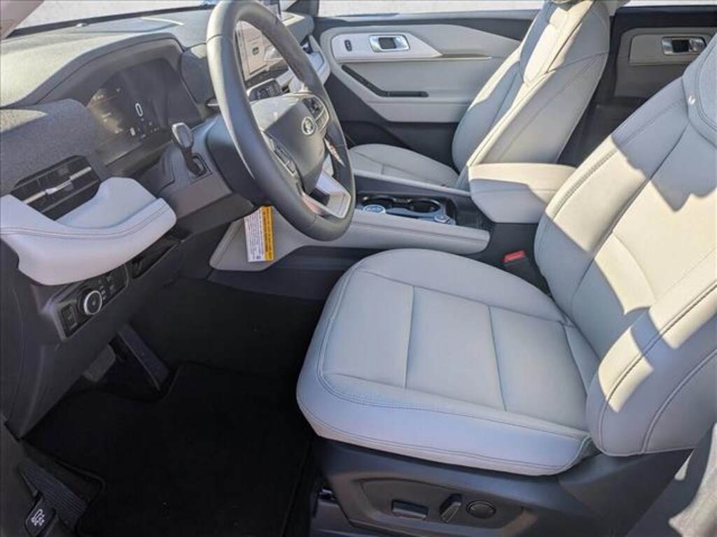 New 2025 Ford Explorer Active SUV