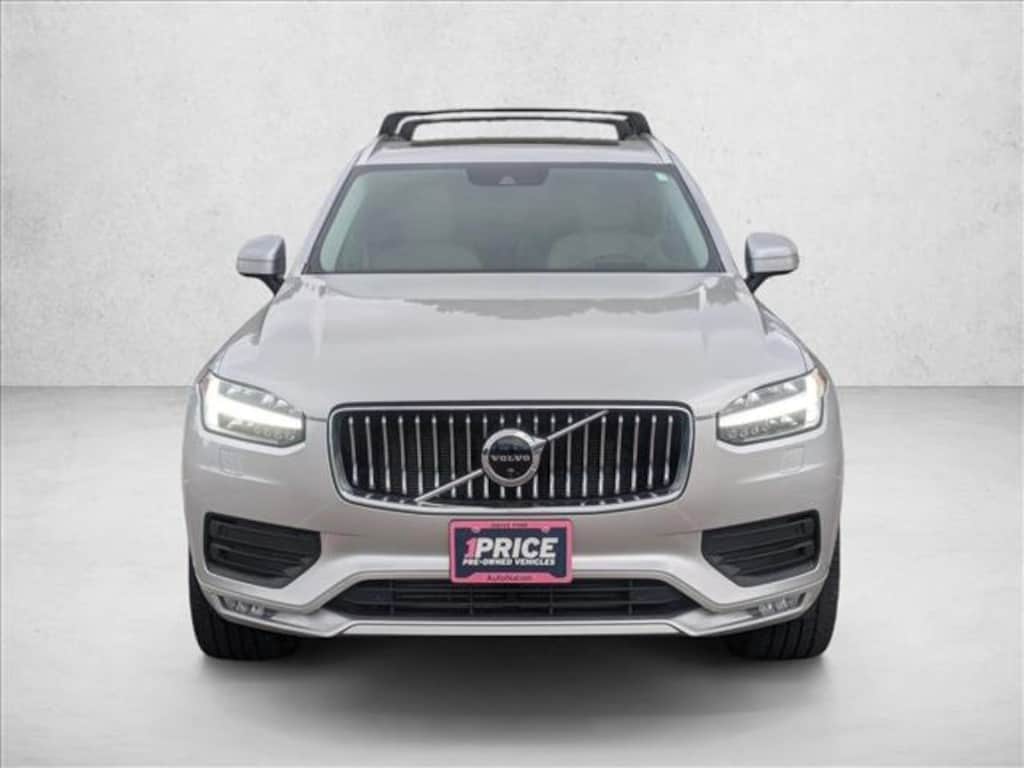 Used 2020 Volvo XC90 Momentum SUV