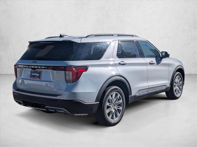 2025 Ford Explorer photo 2