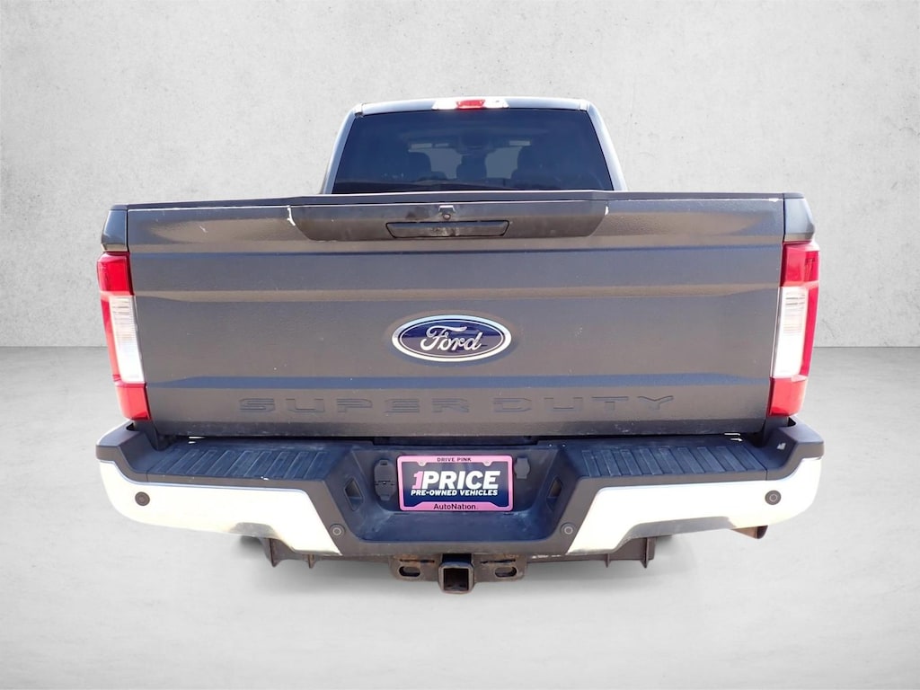 Used 2017 Ford F-250 XLT Truck Crew Cab