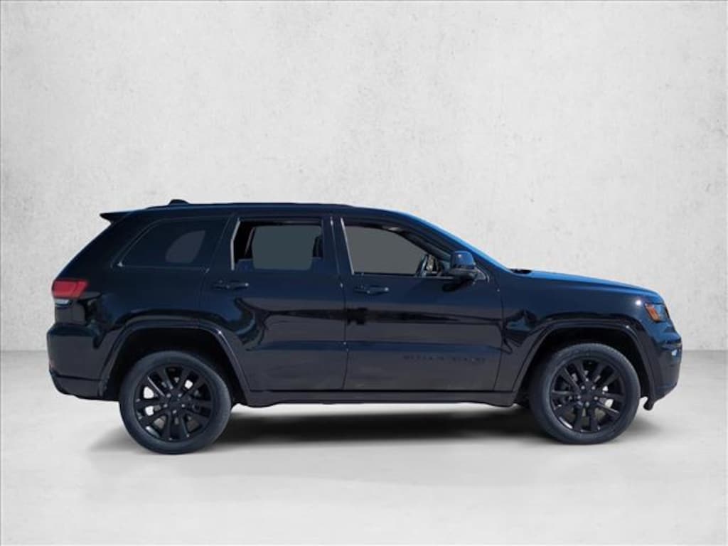 Used 2020 Jeep Grand Cherokee Altitude SUV