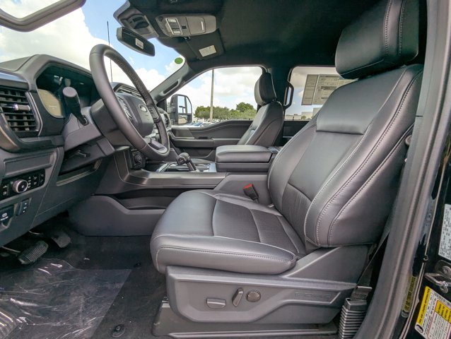 2025 Ford F-150 Lariat photo 4